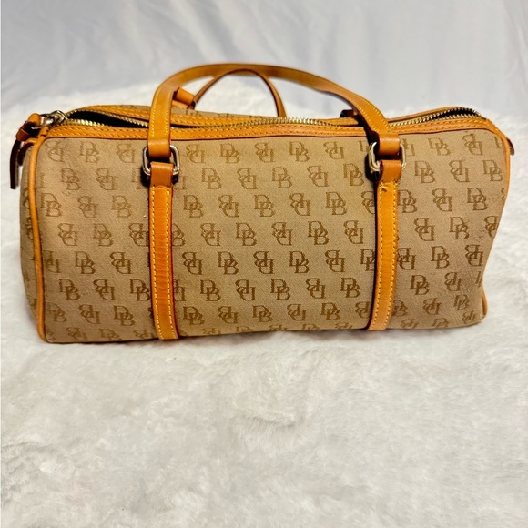 Dooney & Bourke Vintage Tan Mini Barrel Bag Purse Y2K Neutral Rare EUC Preppy - Picture 14 of 16
